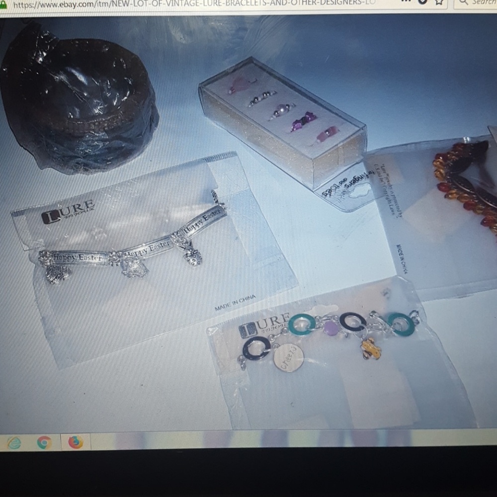 NW LURE JEWLERY LOT VINTAGE  LOT 9 CS267